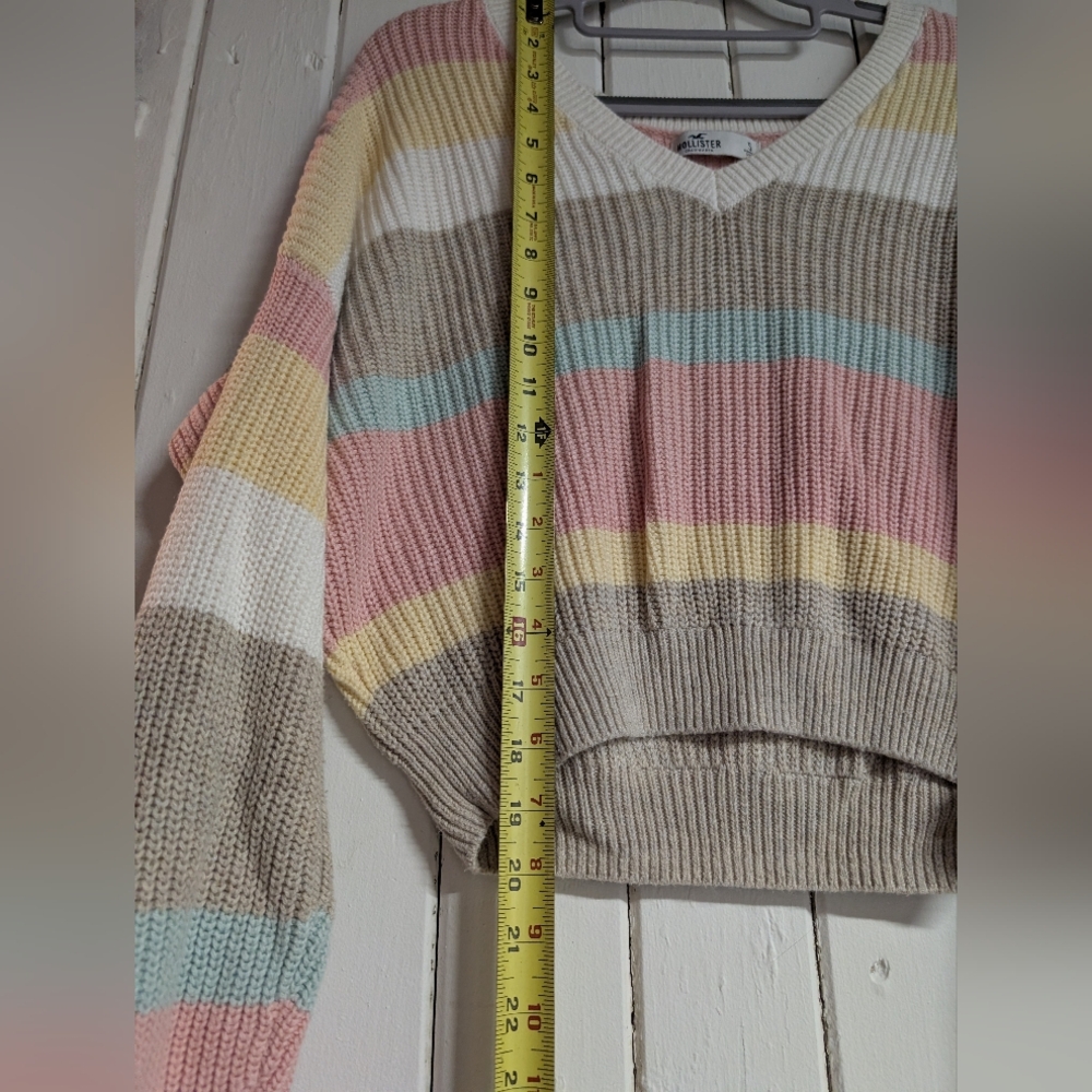 🩷 Hollister Pastel & Tan Striped V-Neck Sweater EUC - Picture 8 of 11